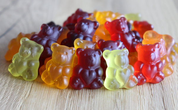 Fruchtsaftbären und andere Süßigkeiten